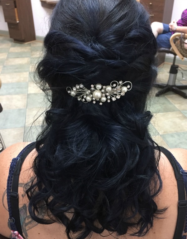 sand ceremony briday hairstyle