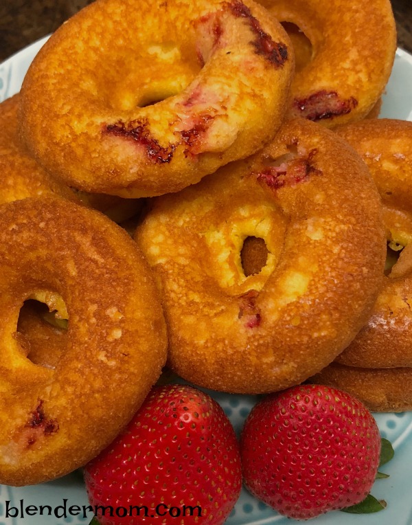 strawberry donuts baked