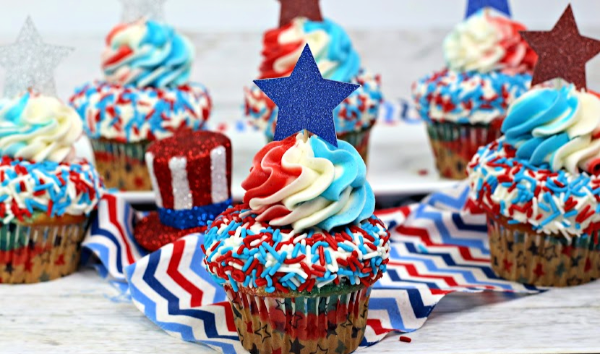 red white and blue cupcakes 4th of July