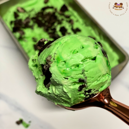 homemade mint Oreo ice cream